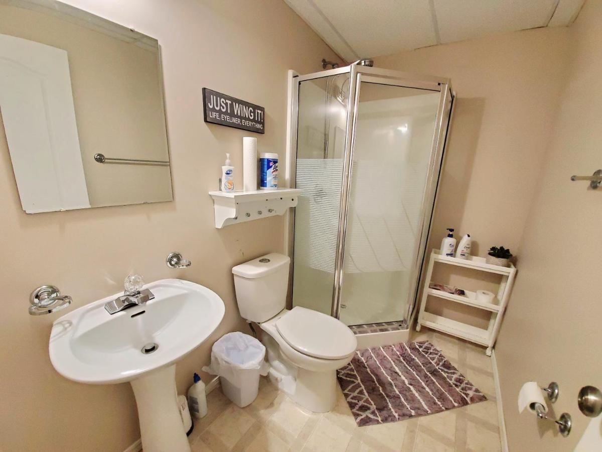 Saskatoon Lashyn Cove Homestay Eksteriør bilde