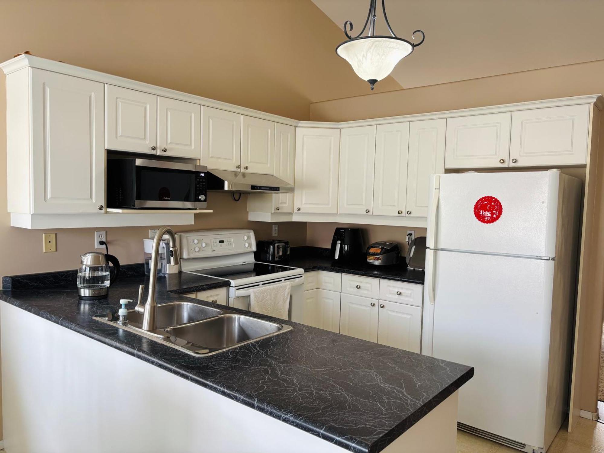Saskatoon Lashyn Cove Homestay Eksteriør bilde