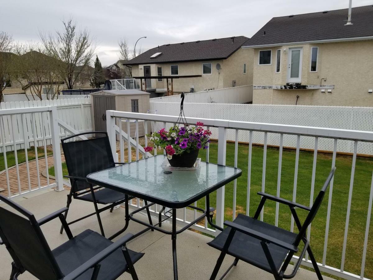 Saskatoon Lashyn Cove Homestay Eksteriør bilde